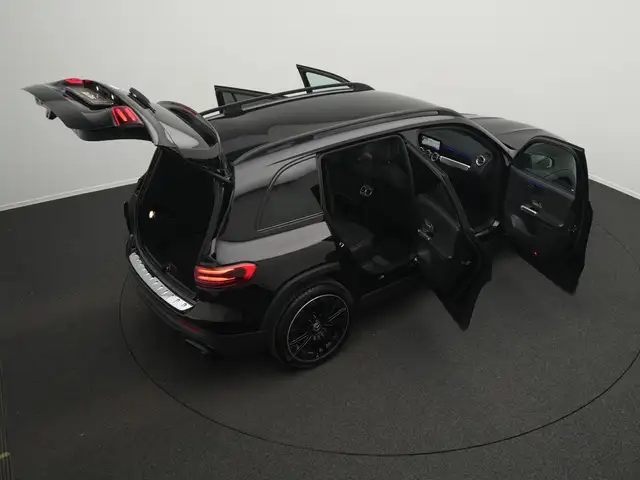 Mercedes-Benz GLB view 15