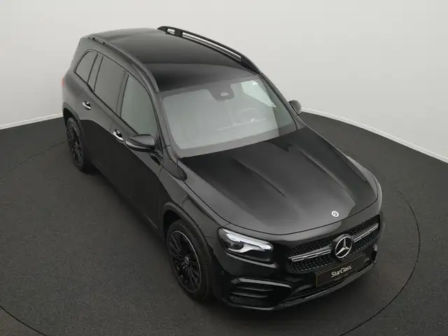 Mercedes-Benz GLB view 12
