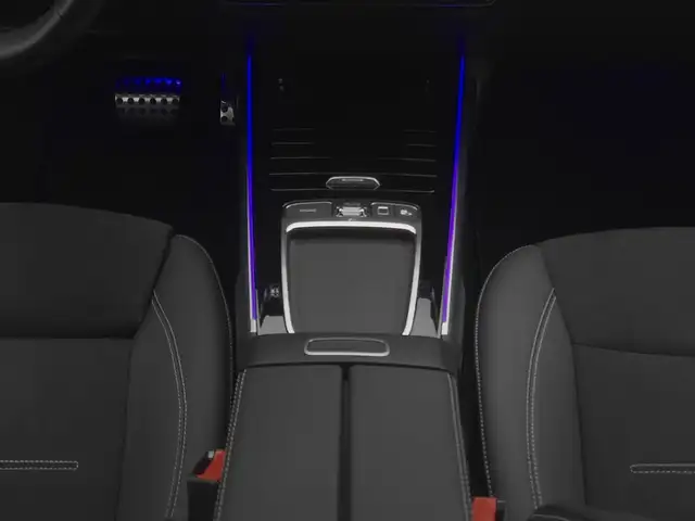 Mercedes-Benz GLB view 21