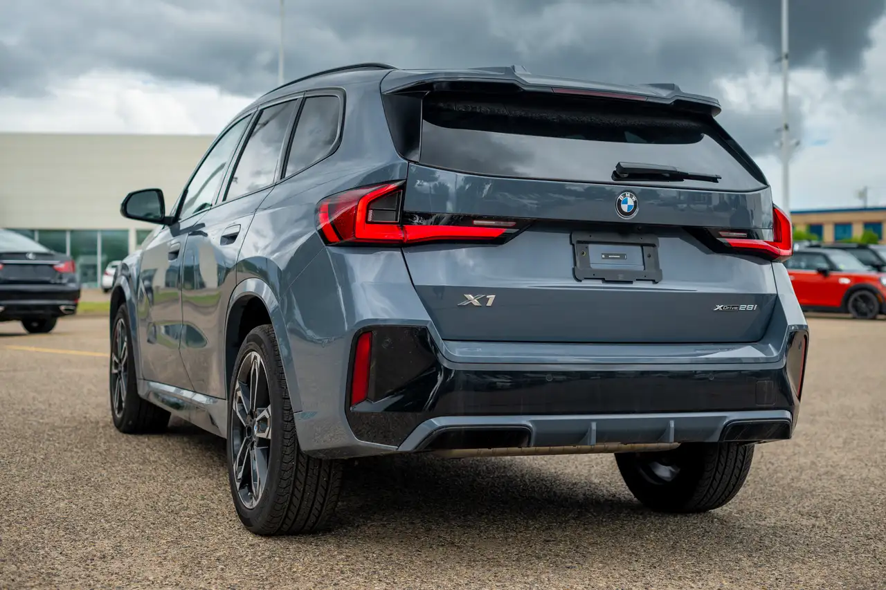 BMW X1 photo BMW X1