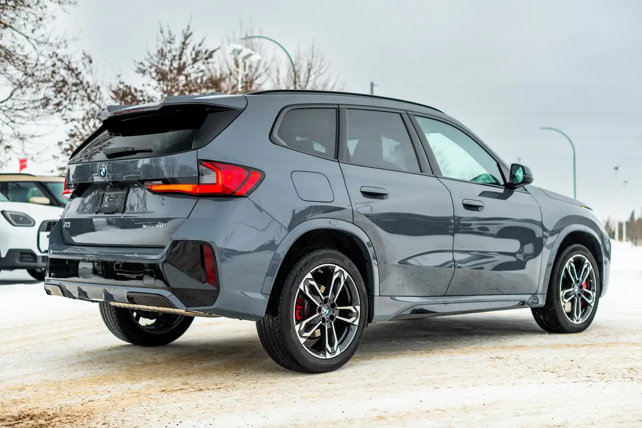 BMW X1 снимка BMW X1