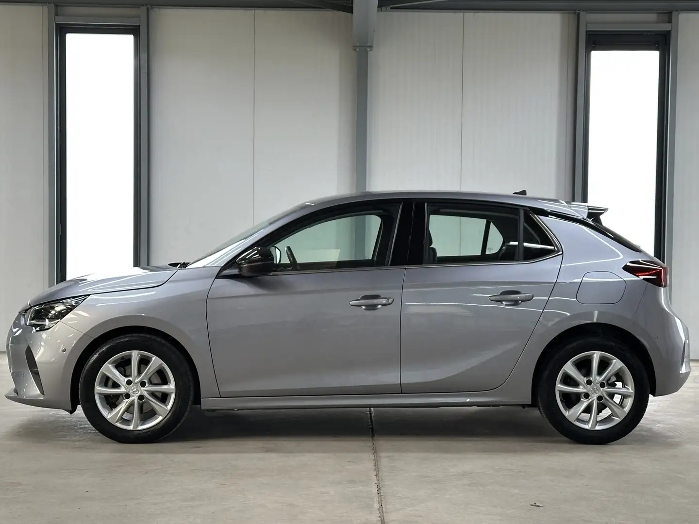Opel Corsa 1.2 Elegance 101pk | Camera | PDC v+a | Apple carp Grijs - 2