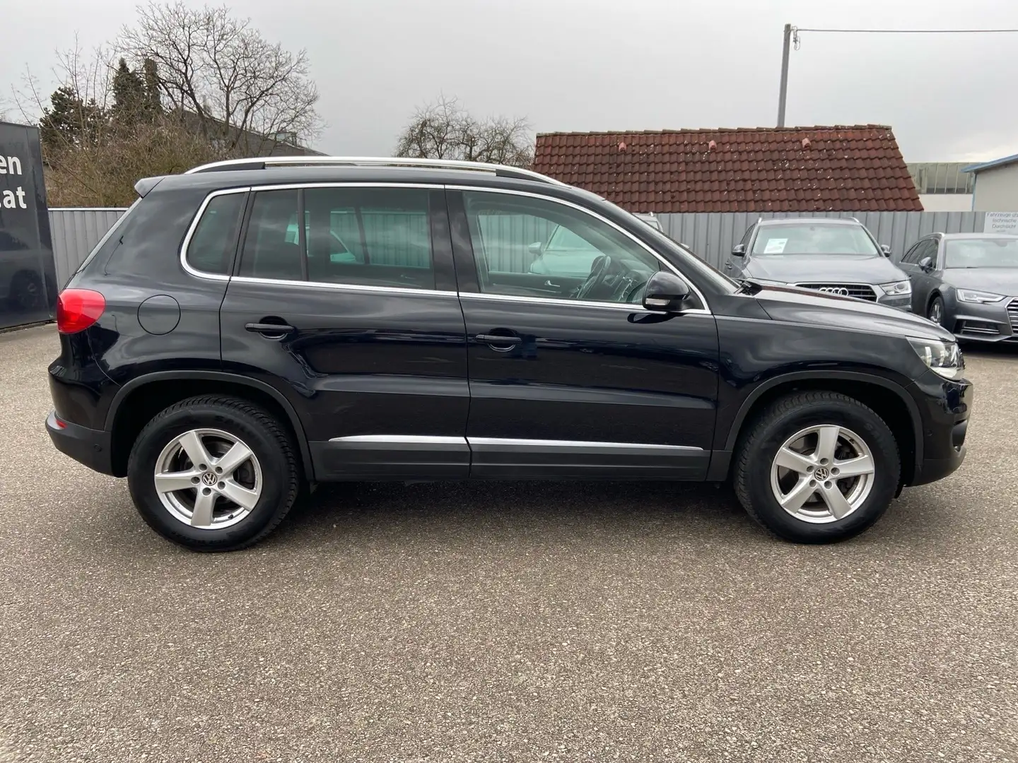 Volkswagen Tiguan 2,0 TDI Sport&Style BMT DPF Noir - 2