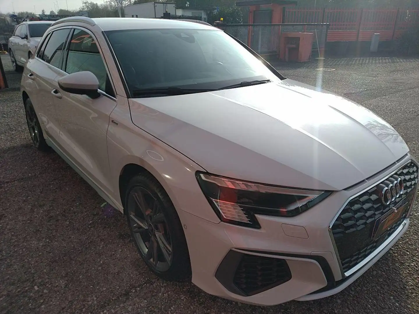 Audi A3 SPB 30 g-tron S tronic S line edition Blanc - 2