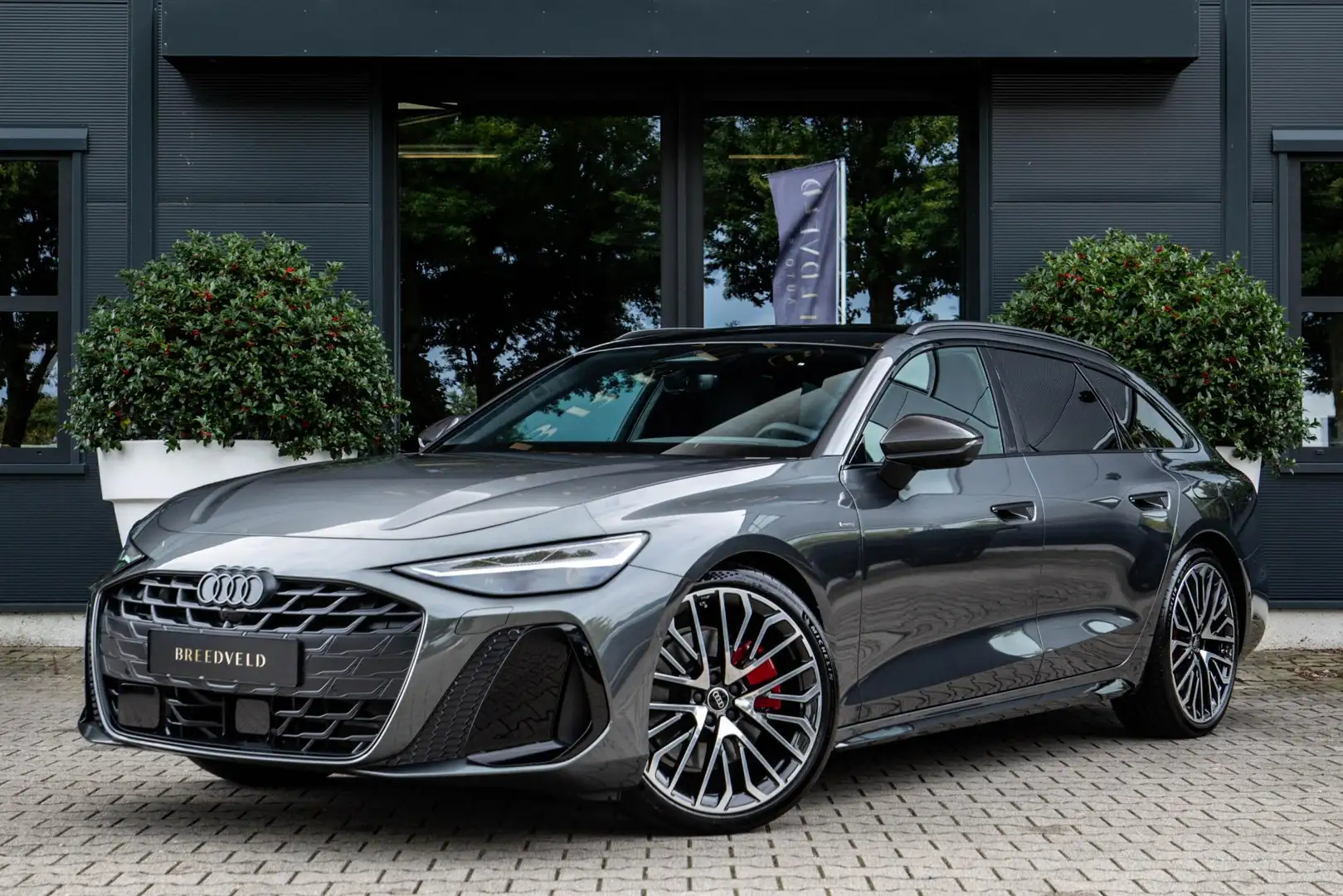 Audi A6 Avant 2.0 e-hybrid quattro S edition Competition Grijs - 1