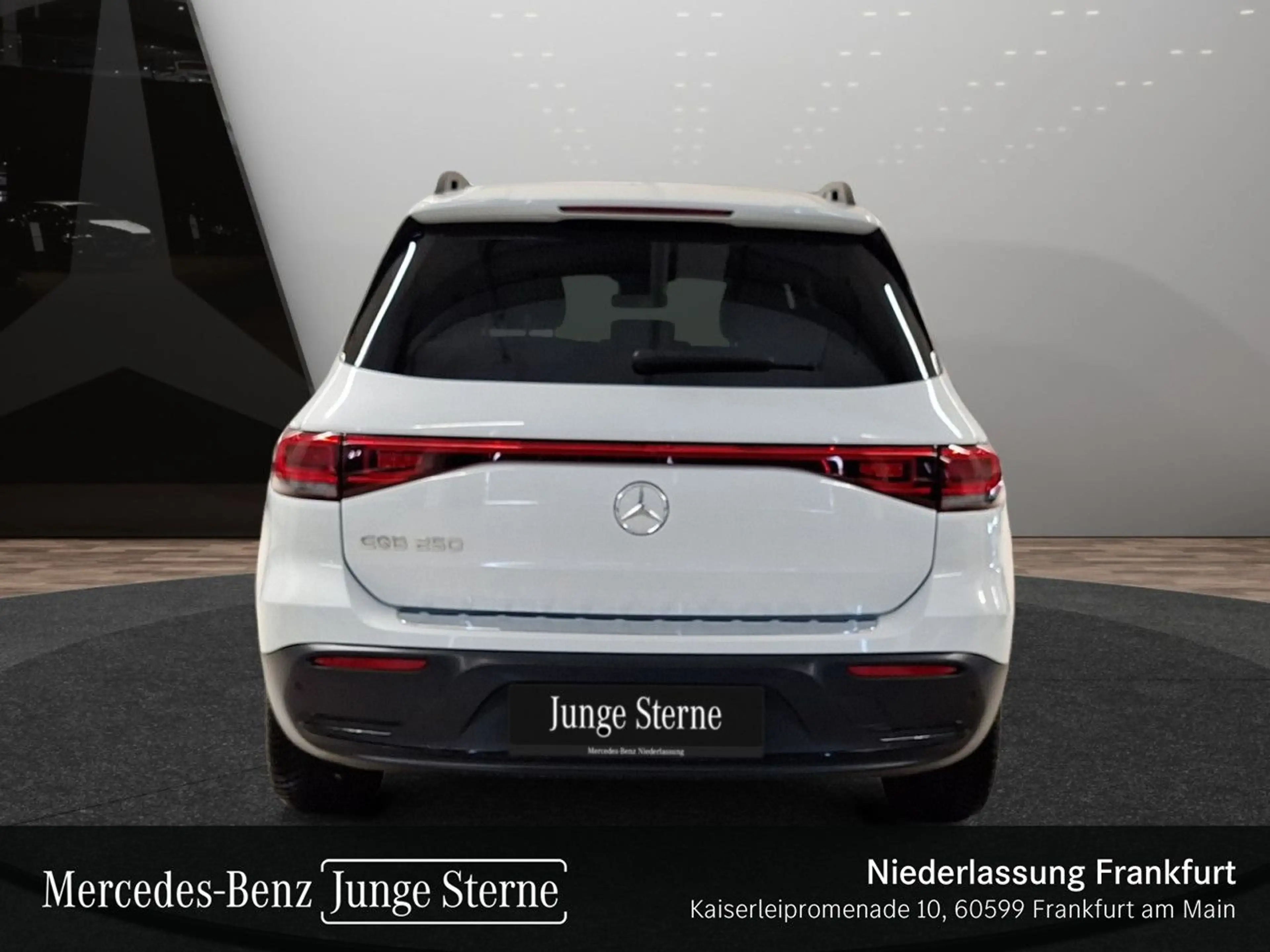 Mercedes-Benz EQB 250 PROG+NIGHT+PLUS-PAKET+360+KEYLESS+SPUR — photo 9