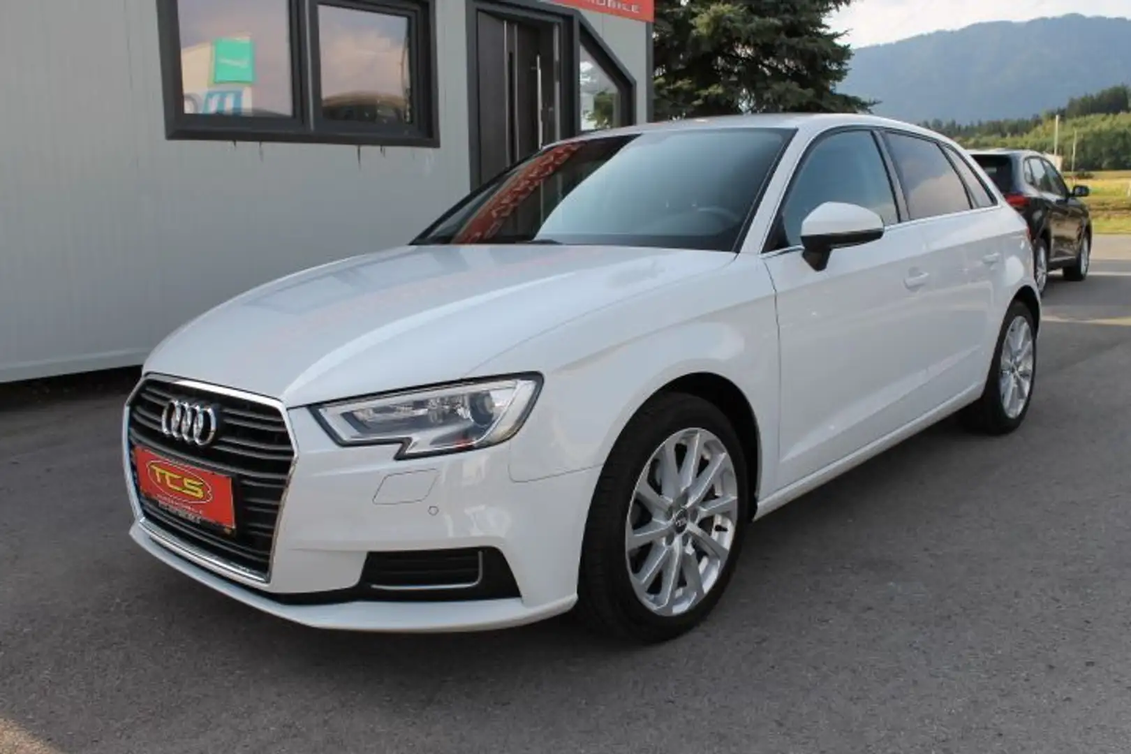 Audi A3 SB 1,6 TDI design Weiß - 1