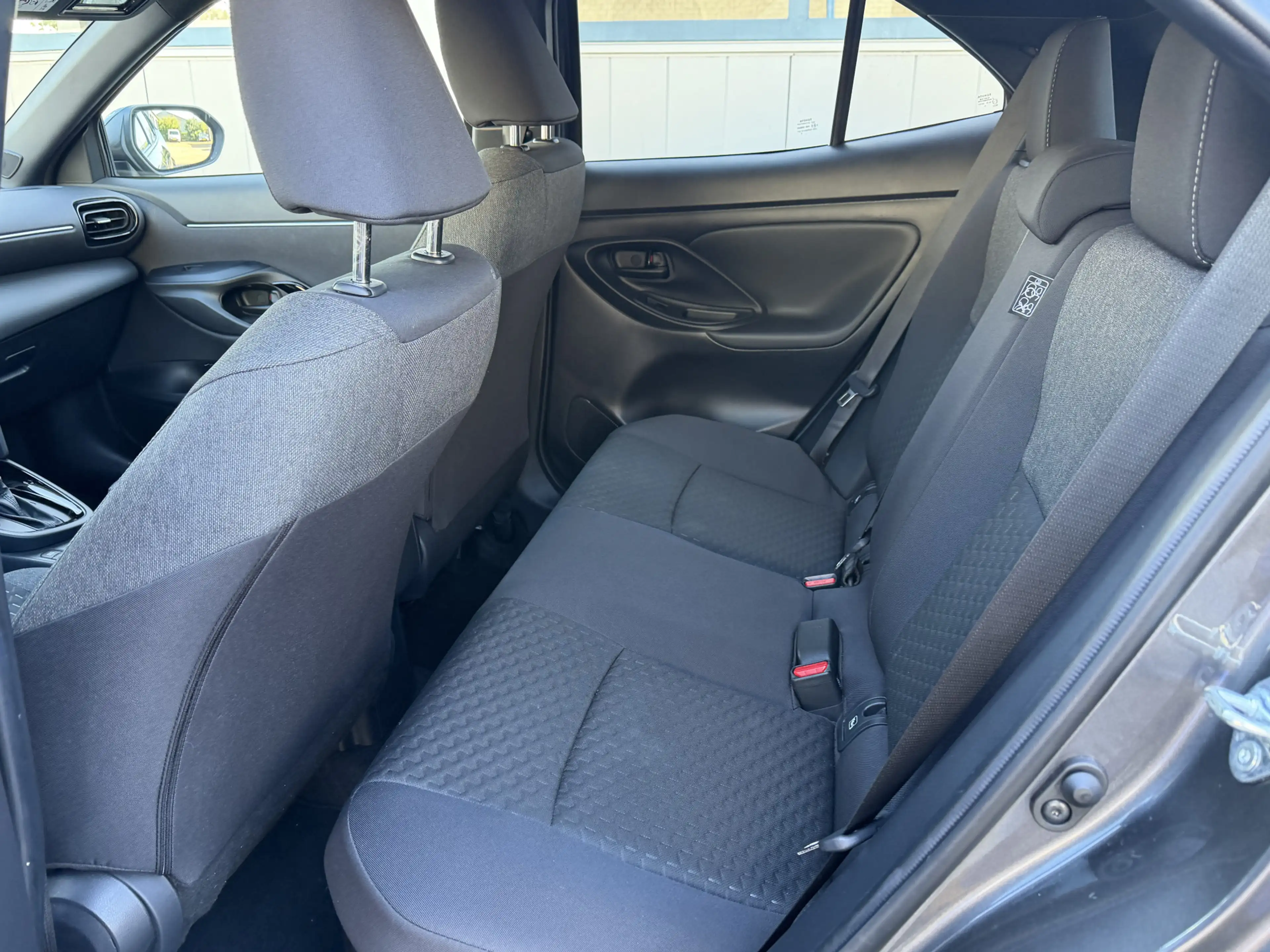 Toyota Yaris Cross 1.5 Hybrid 130 Dynamic Trekhaak Stoel Stuur Verwar — photo 9