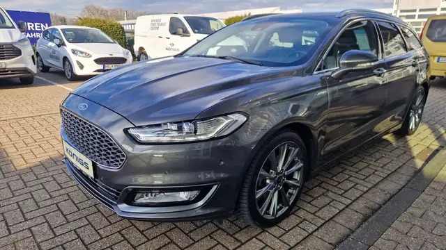 Ford Mondeo Vignale "Navigation-Parkassistent-Anhängerkup."