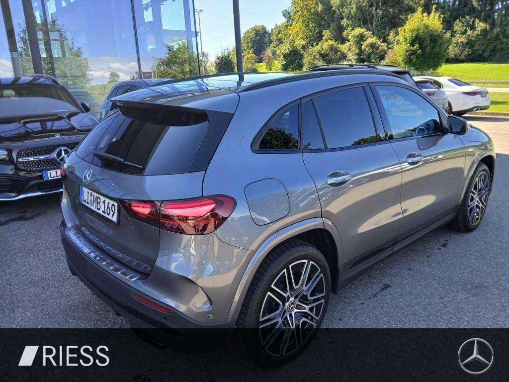 Mercedes-Benz GLA 250