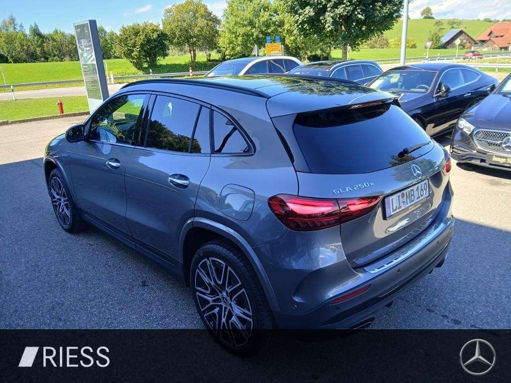 Mercedes-Benz GLA 250
