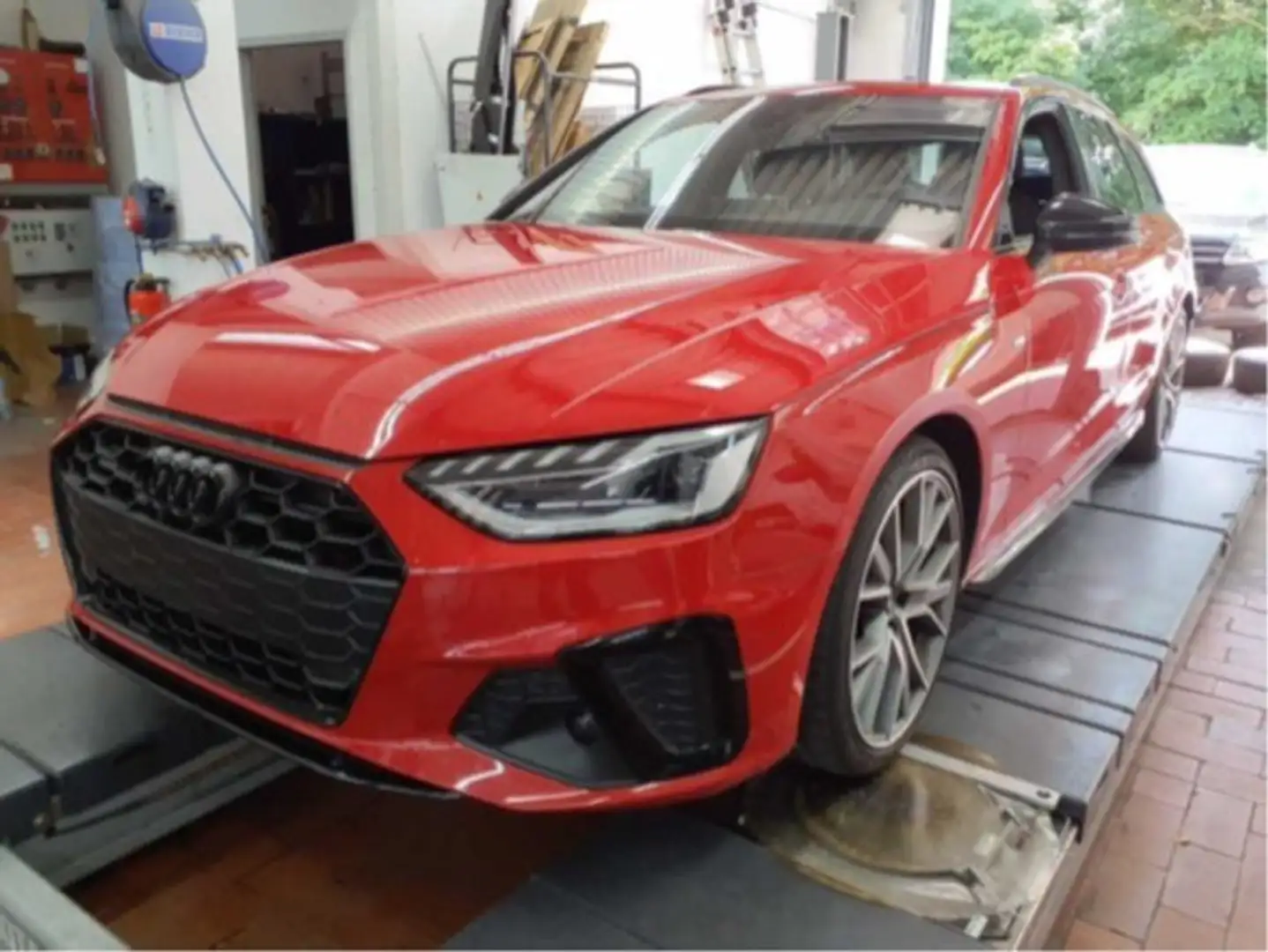 Audi A4 Avant S line 40 TDI 150kW quattro S tronic B&O Nav Rot - 1