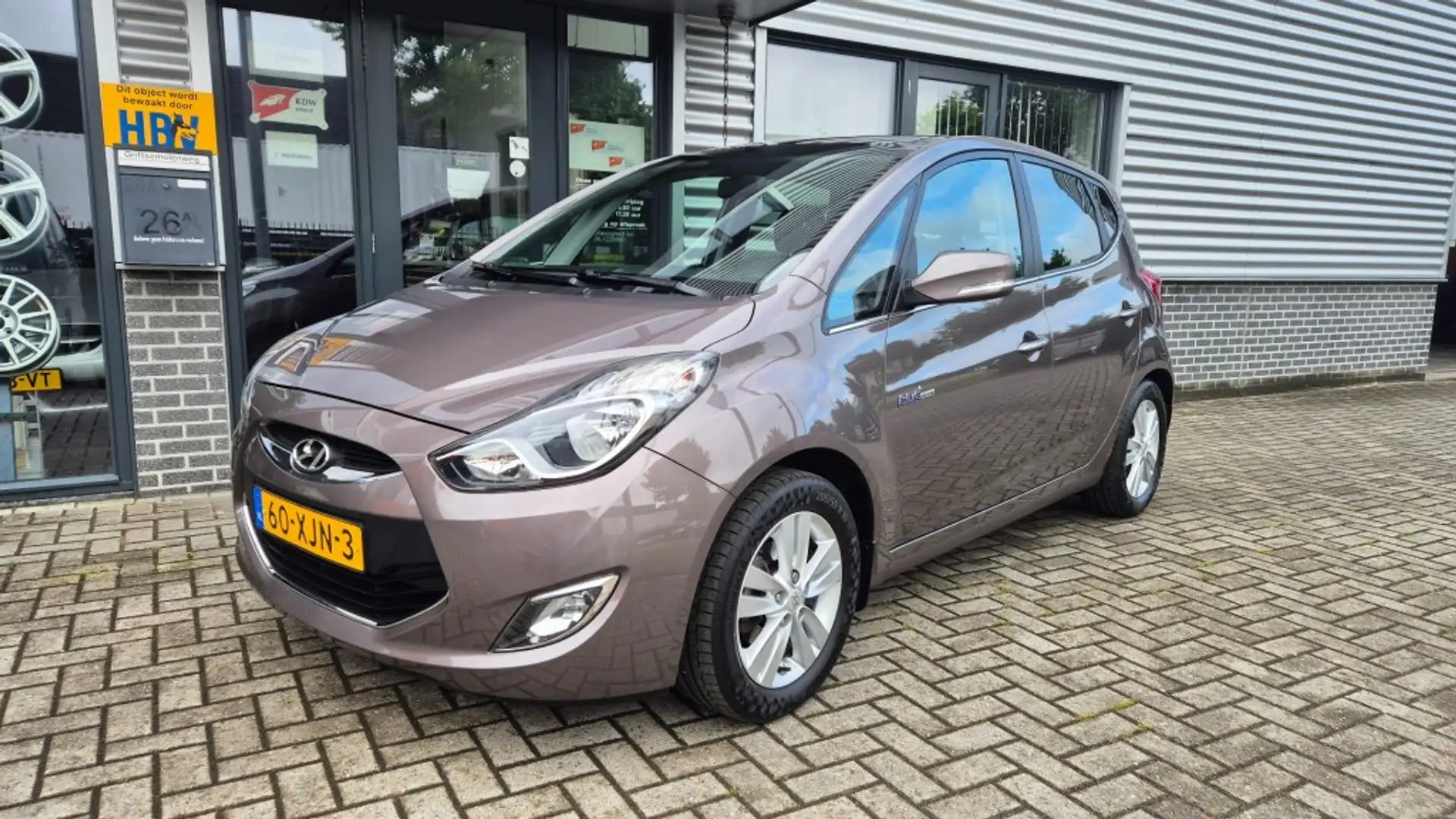 Hyundai iX20 1.4i Vision  PANORAMADAK AIRCO TREKHAAK LV Bruin - 1