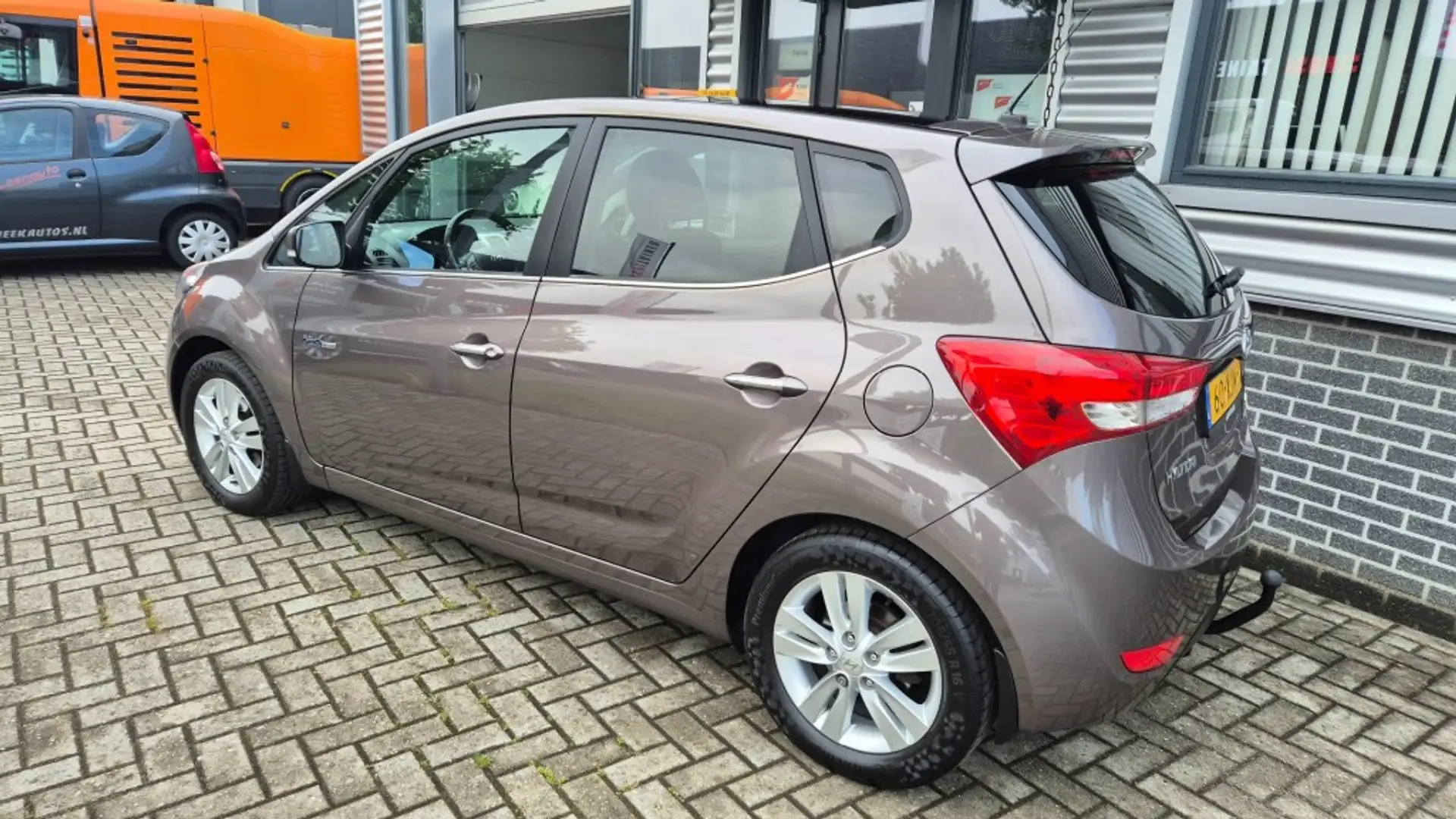 Hyundai iX20 1.4i Vision  PANORAMADAK AIRCO TREKHAAK LV Bruin - 2