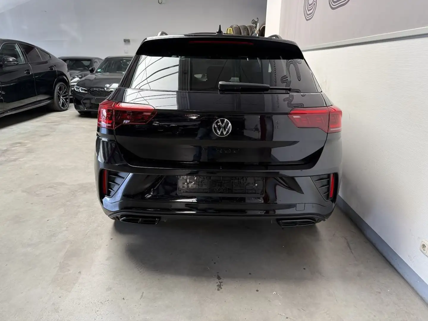 Volkswagen T-Roc R-Line 2.0 TDI 150 Zwart - 2