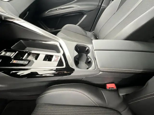 Peugeot 3008 view 15