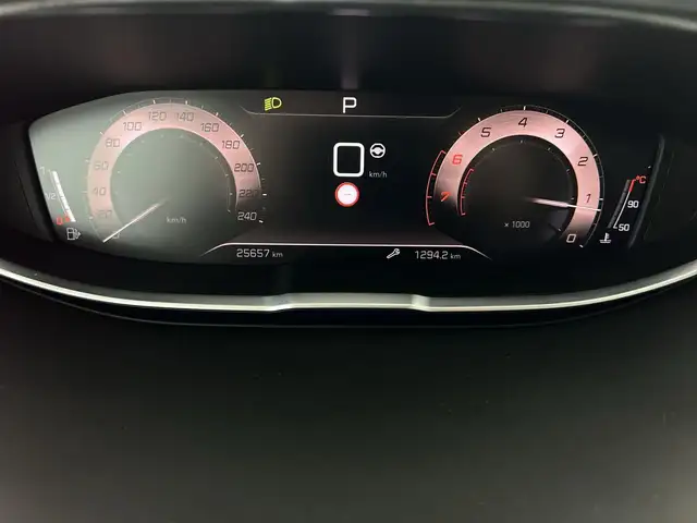 Peugeot 3008 view 9