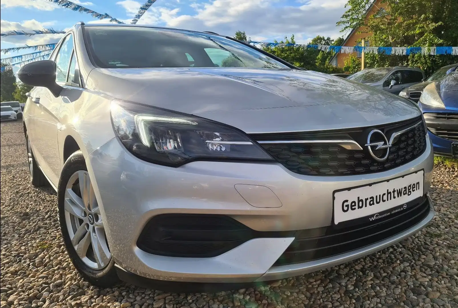 Opel Astra K Sports Tourer 90 kw Edition Automatik Silber - 1