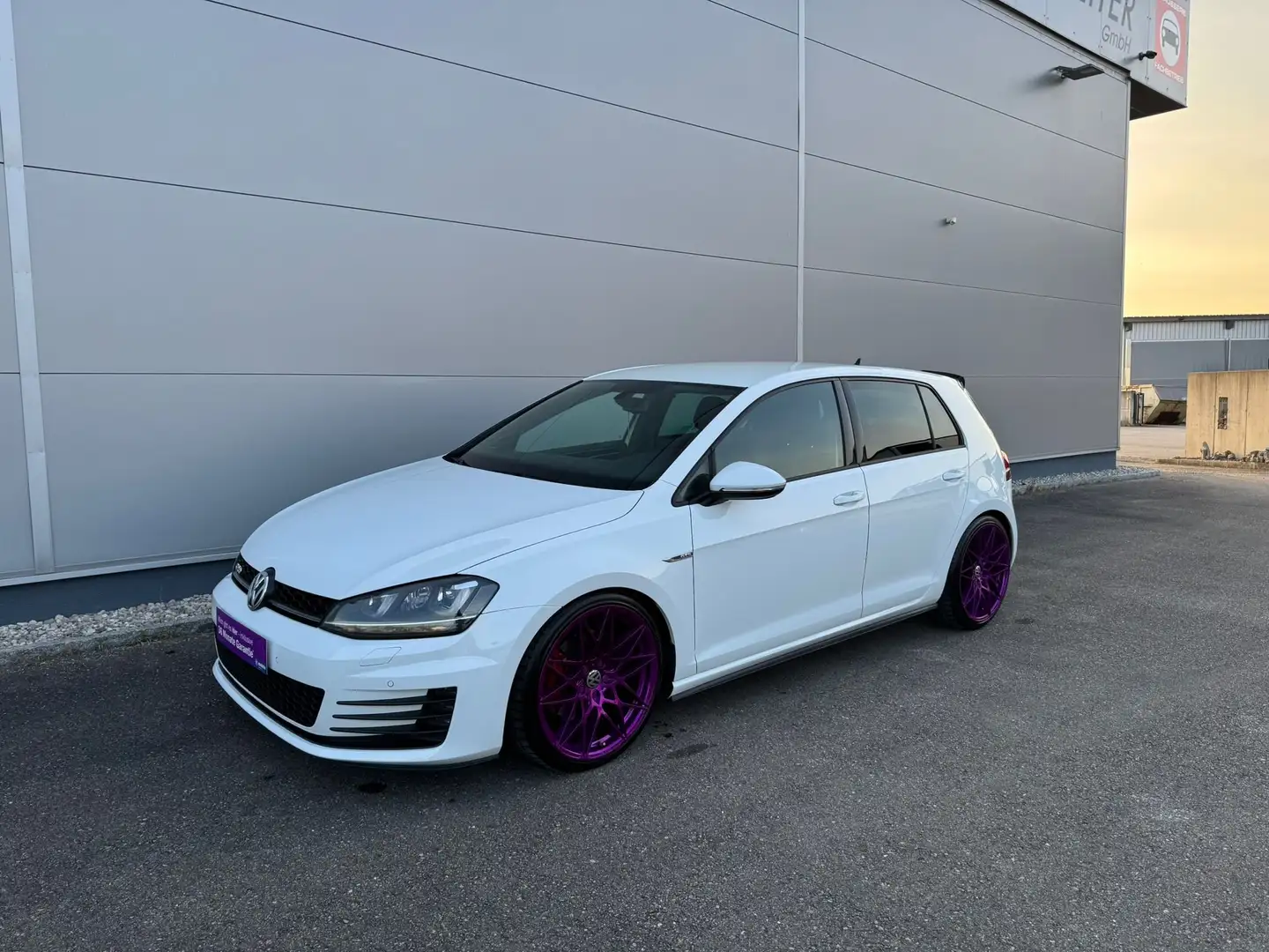 Volkswagen Golf GTD GTD 2,0 TDI DSG *DYNAUDIO*KEYLESS*NAVI*GARANTIE* Weiß - 2