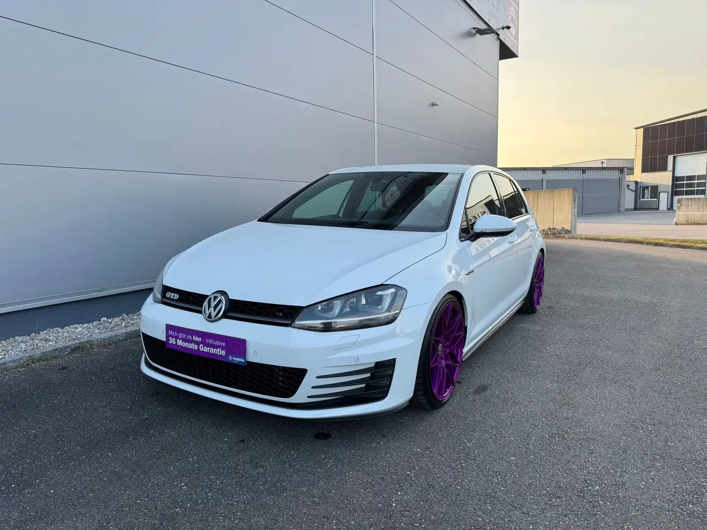 Volkswagen Golf GTD GTD 2,0 TDI DSG *DYNAUDIO*KEYLESS*NAVI*GARANTIE* Weiß - 1