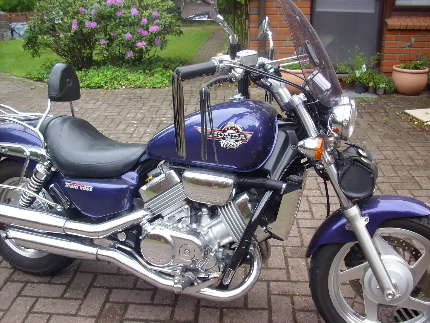 Honda VF 750 Magna RC 43 VF 750 C Bleu - 2