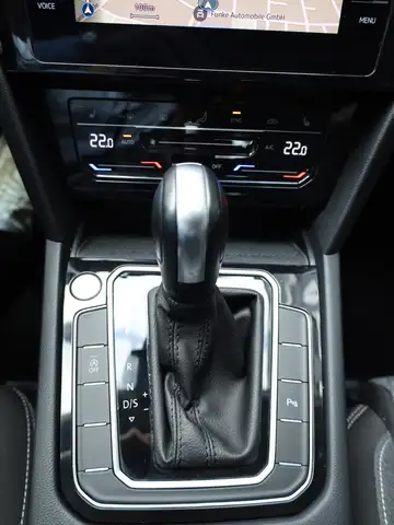 Volkswagen Passat view 14