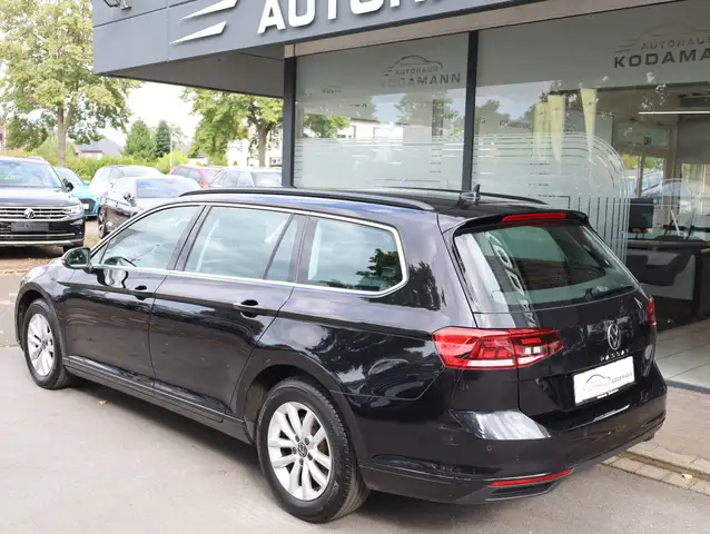 Volkswagen Passat view 7