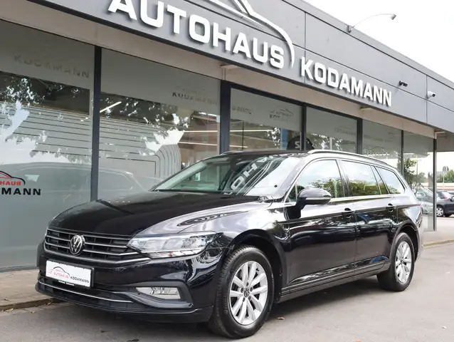 Volkswagen Passat view 6