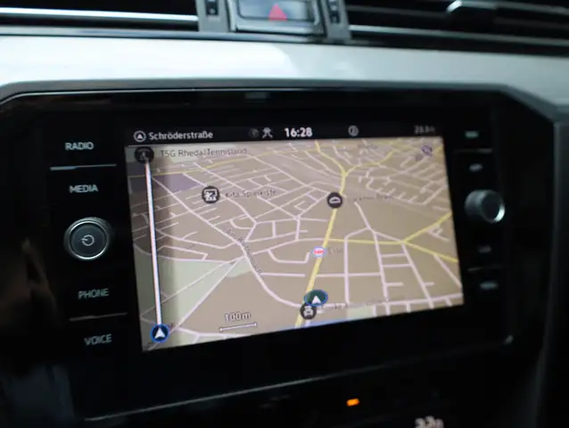Volkswagen Passat view 15