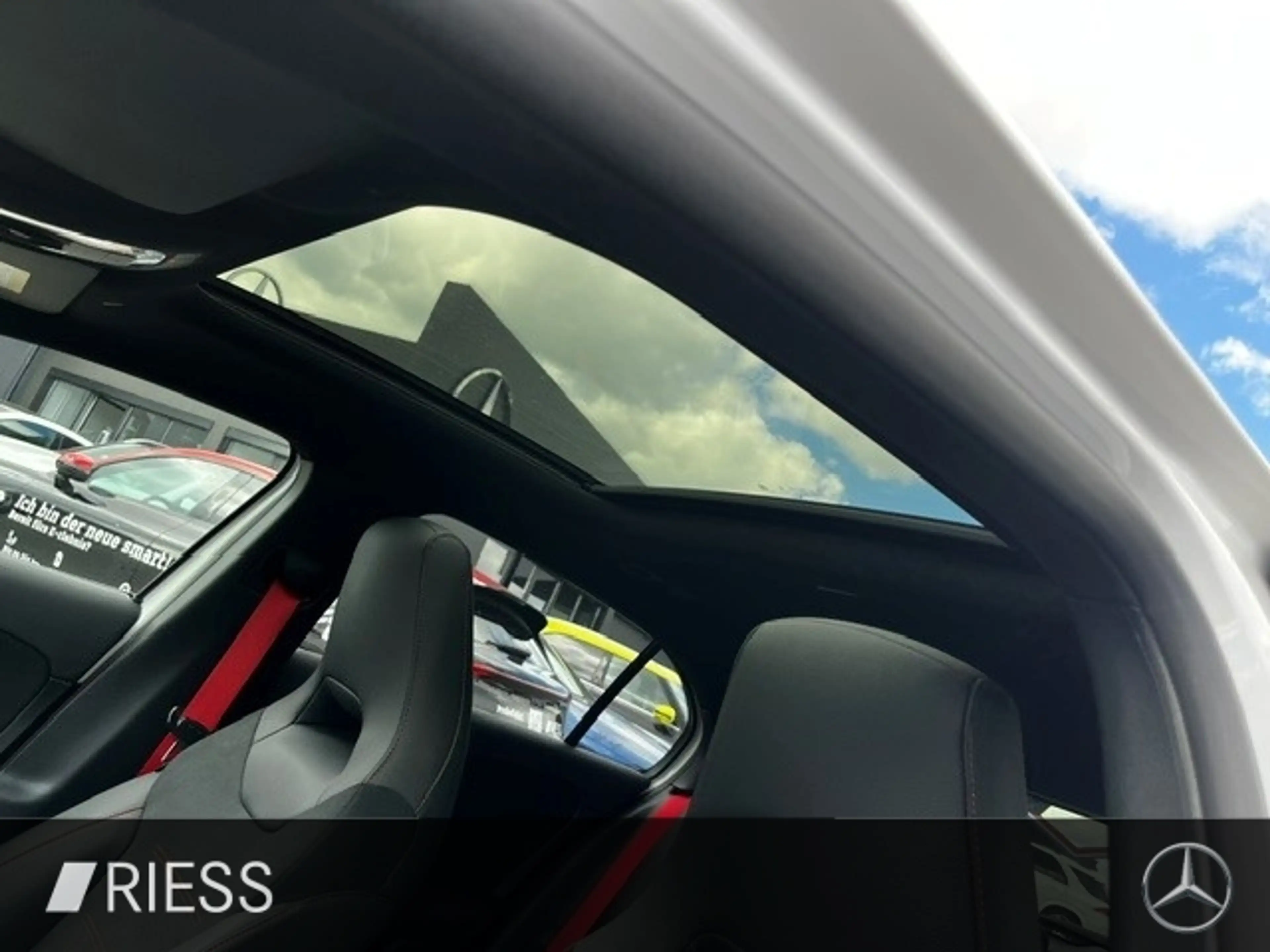 Mercedes-Benz A 45 AMG S 4M Night Distr Pano HUD 360 19" — photo 12