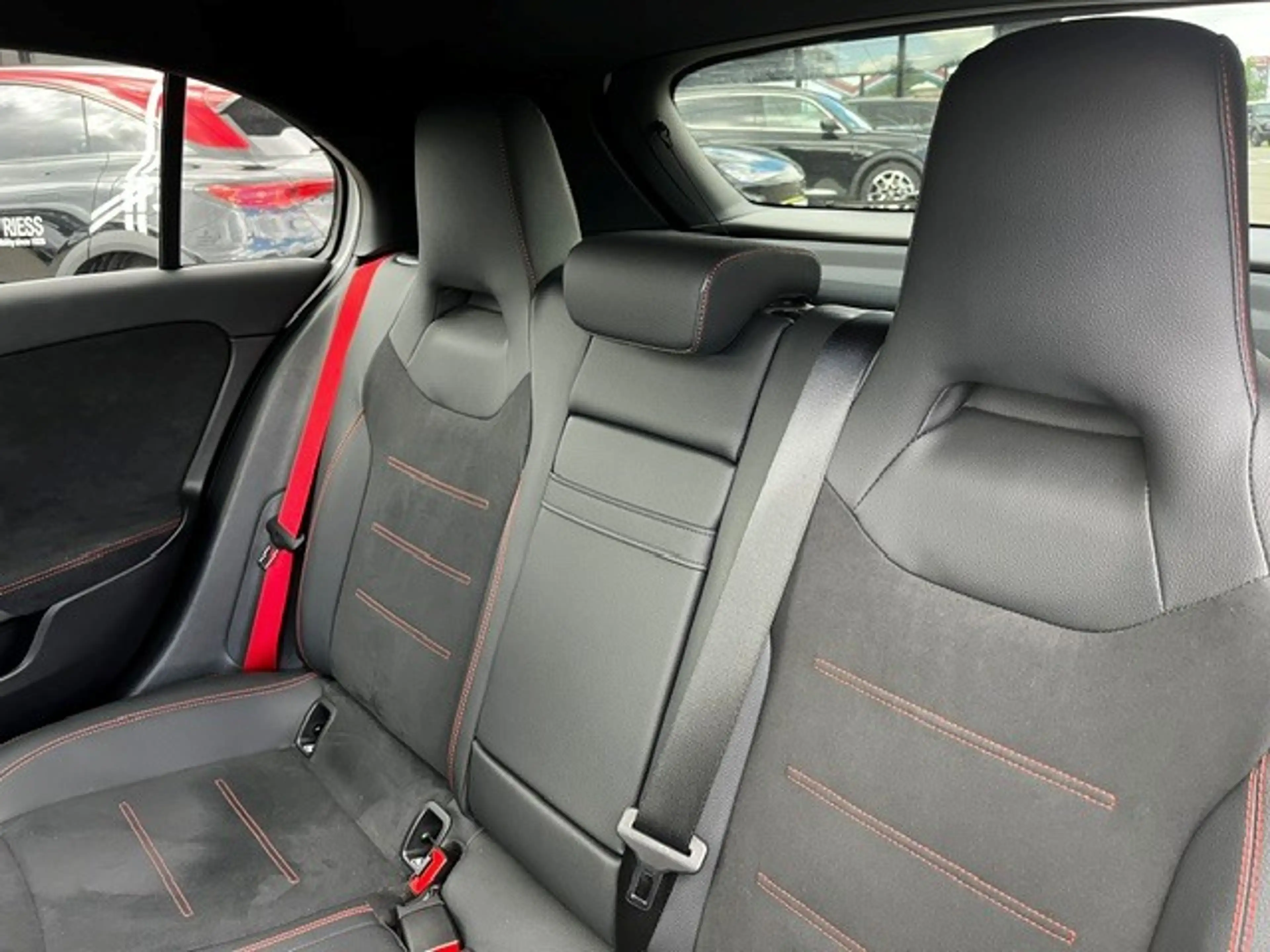 Mercedes-Benz A 45 AMG S 4M Night Distr Pano HUD 360 19" — photo 13