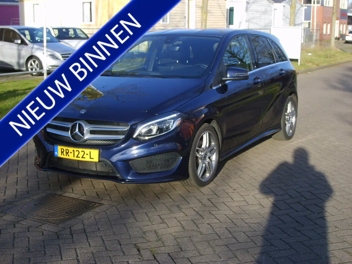 Mercedes-Benz B 180 Ambition Automaat AMG Styling met comfort onderste Blauw - 1