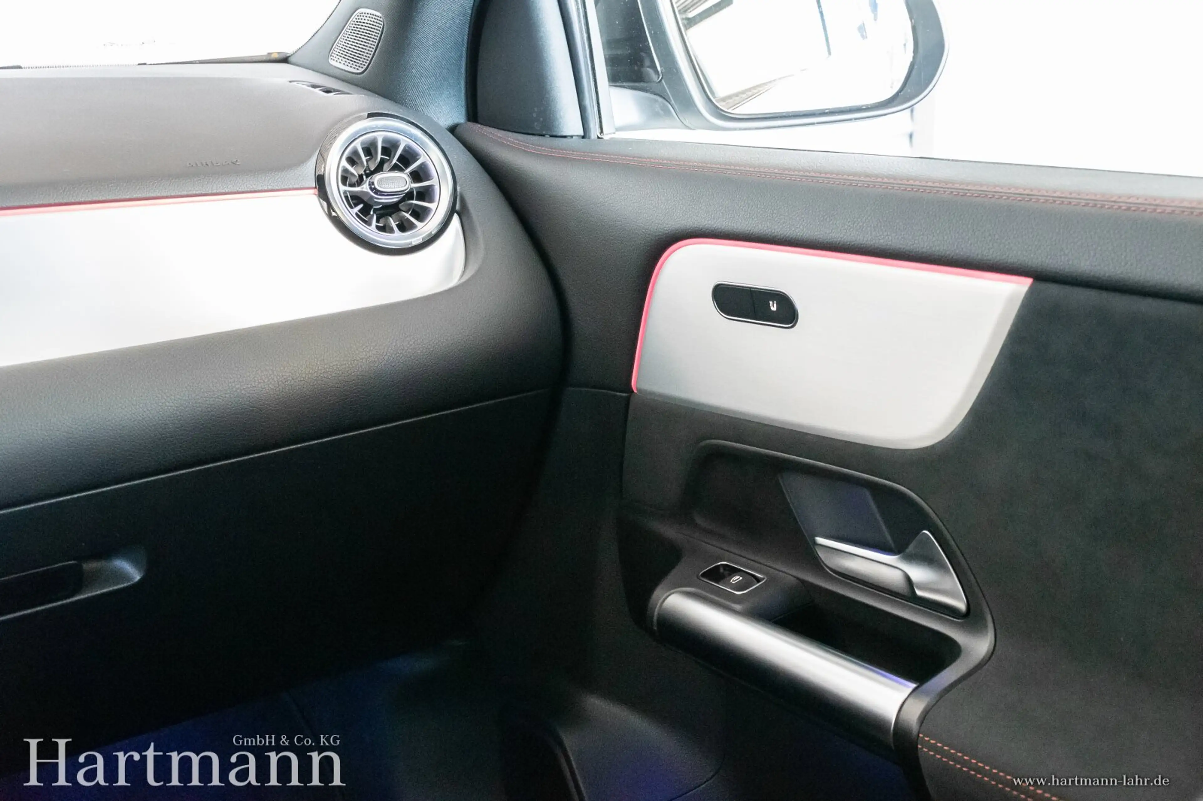 Mercedes-Benz GLA 180 GLA 180 AMG Night Multibeam Fahrassistenz KeylGo — photo 10