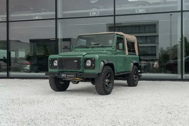 Land Rover Defender 90 200Tdi Cabrio - FULL nuts & bolt restauration