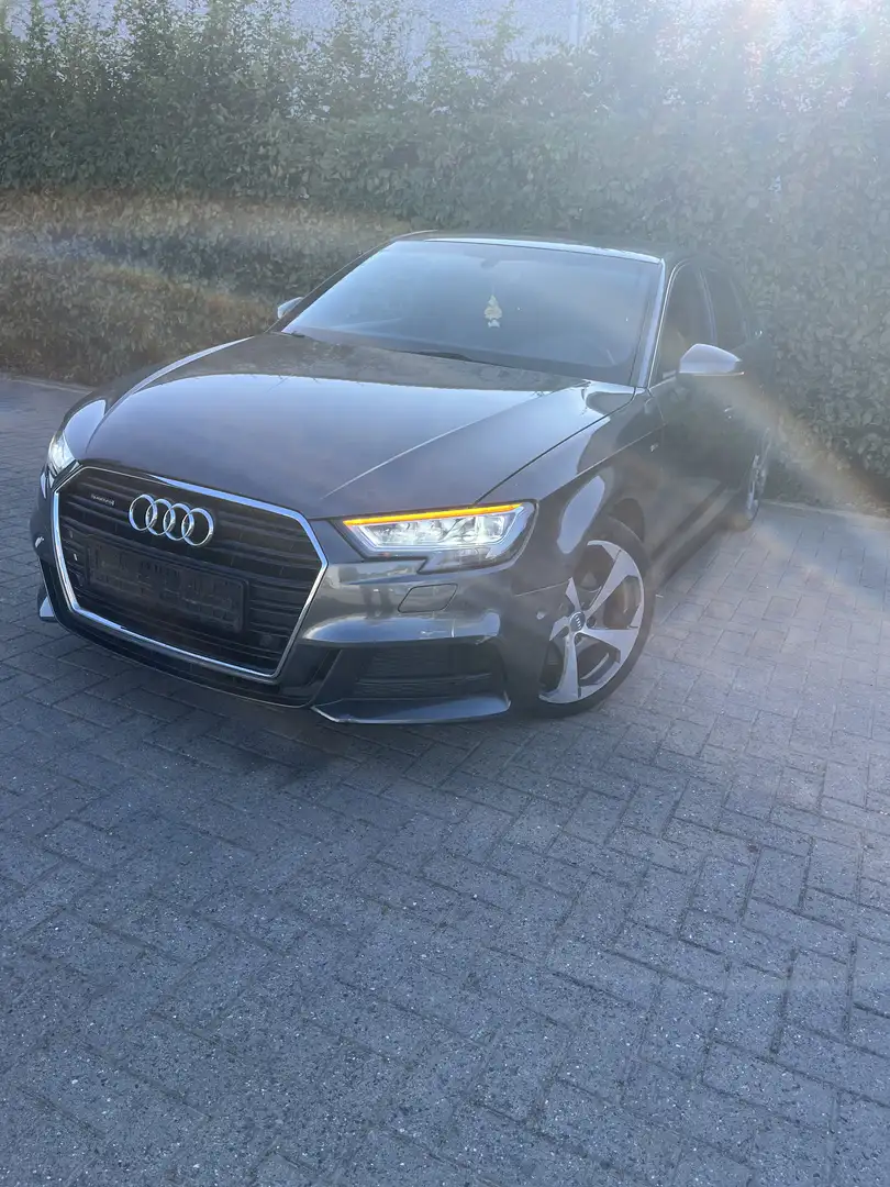 Audi A3 Sportback 2.0 TDi Quattro Sport S tronic - 1
