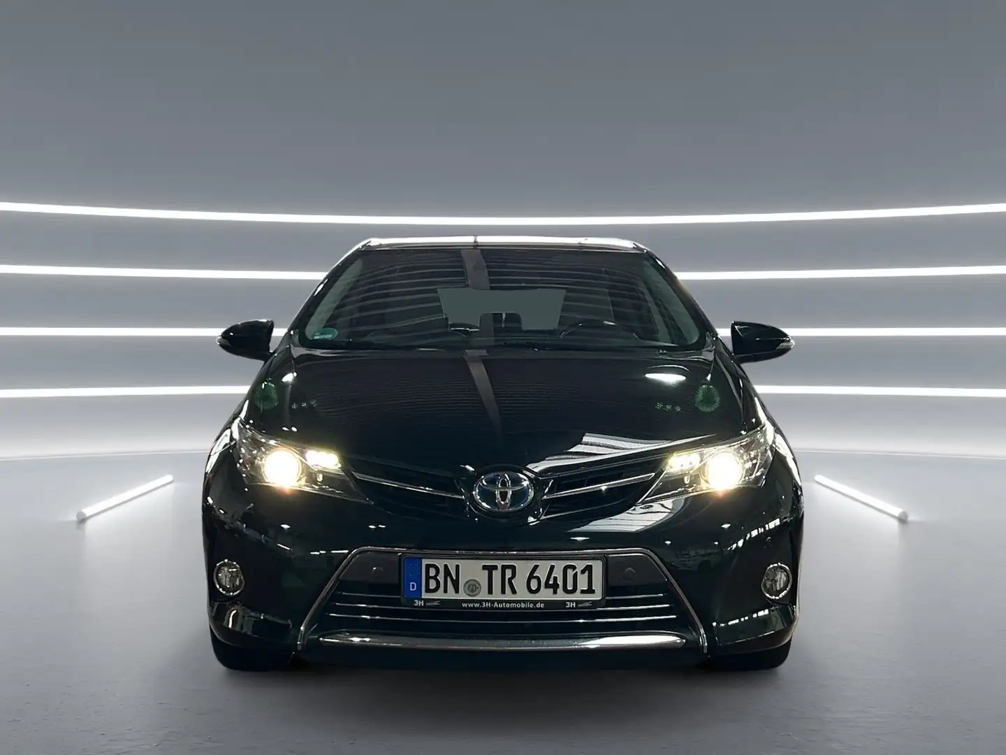 Toyota Auris 1.8 Hybrid Executive - 1