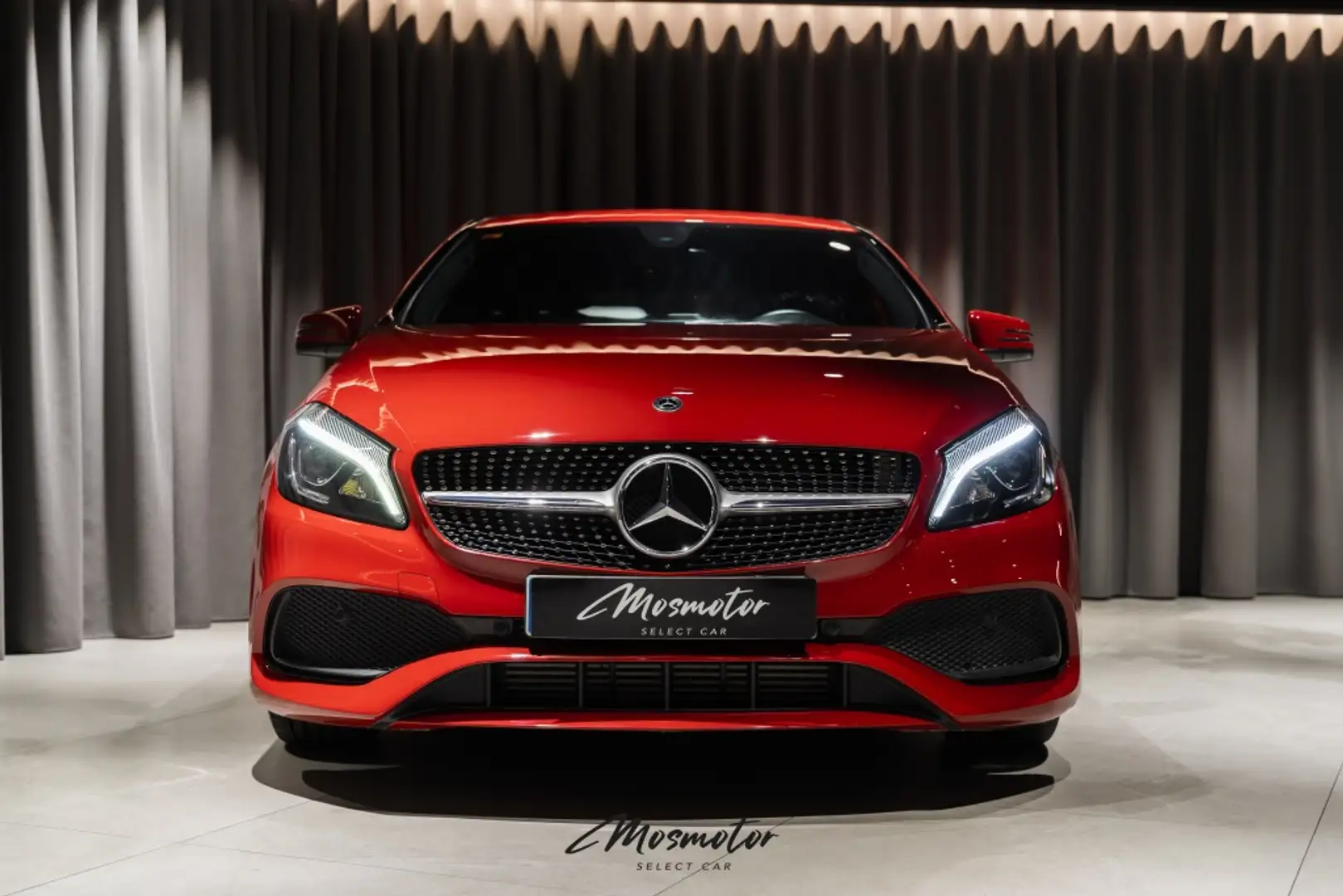 Mercedes-Benz A 200 200d 7G-DCT Rojo - 2