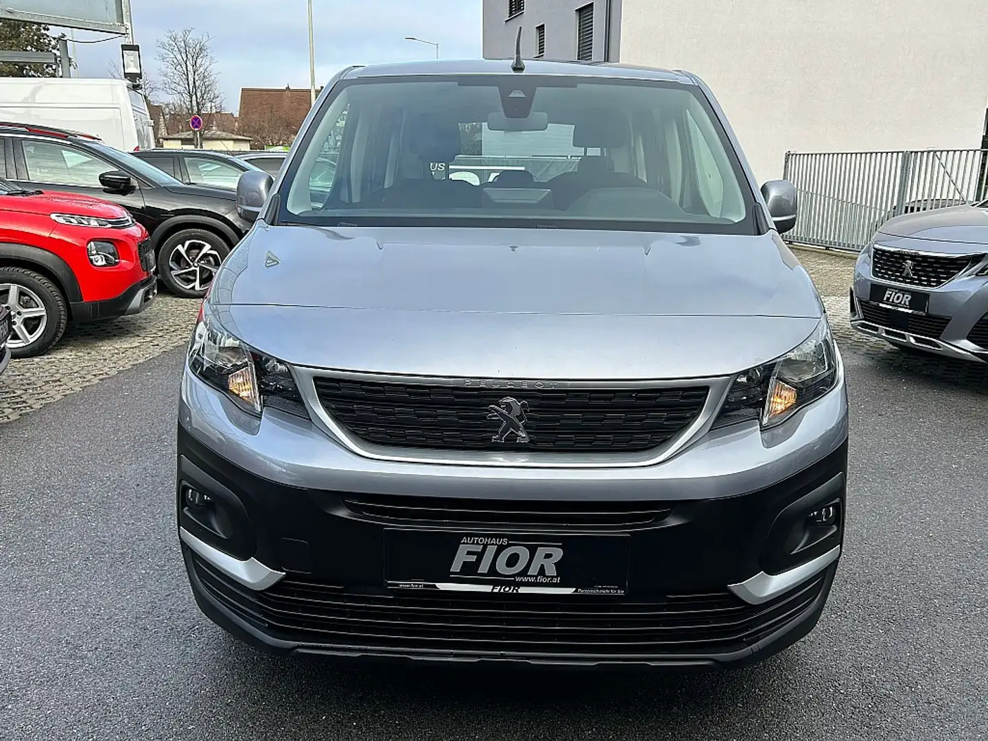 Peugeot Rifter Standard BlueHDI 100 S&S Style 5-Gang (G2484) Gris - 2