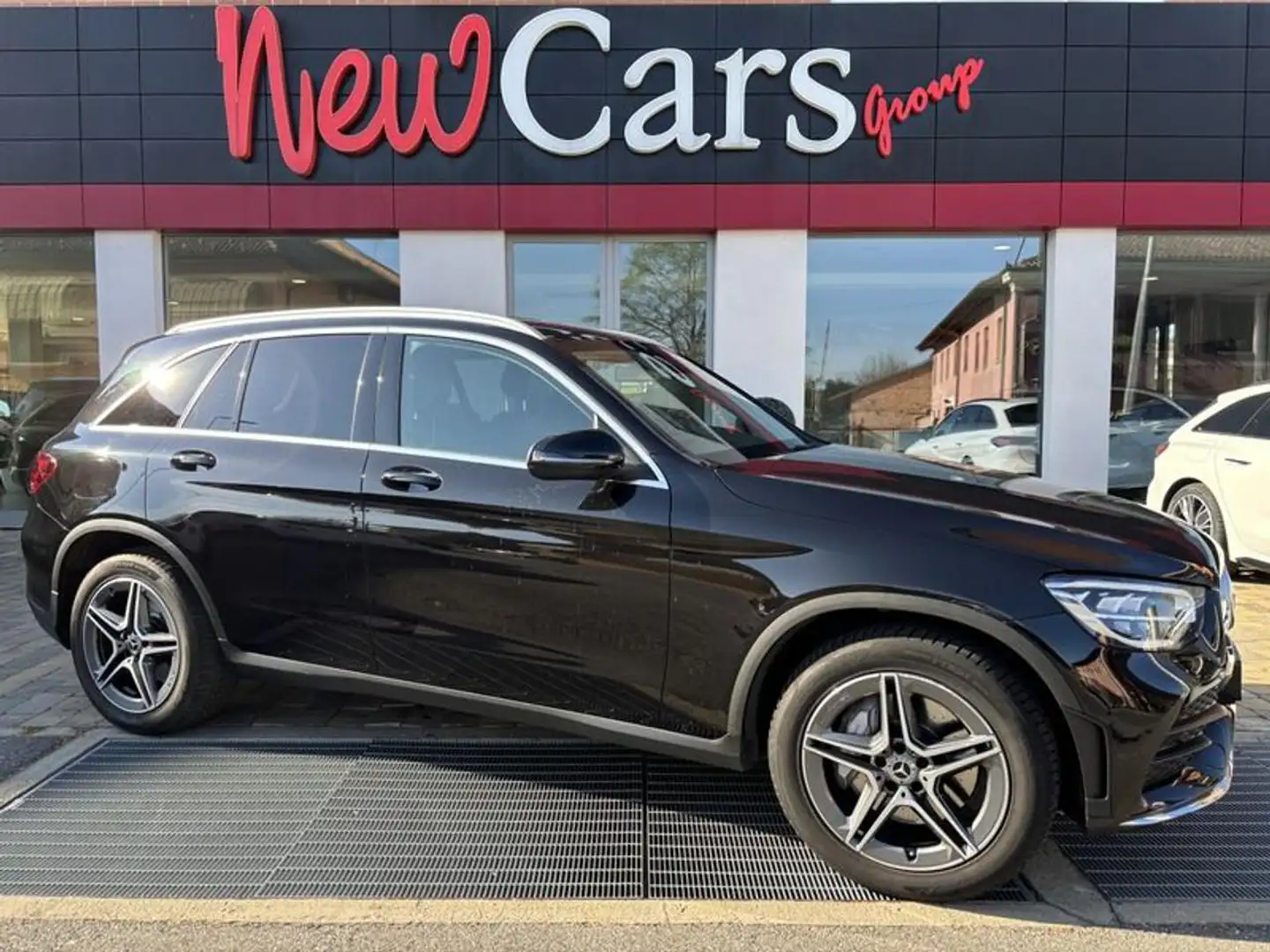 Mercedes-Benz GLC 220 d 4Matic Premium AMG-NAVI-LED-64 COLORI-EASY PACK Nero - 1