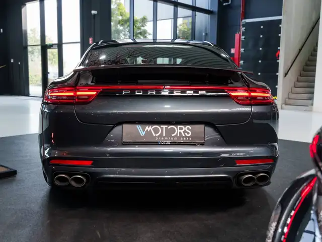 Porsche Panamera view 5