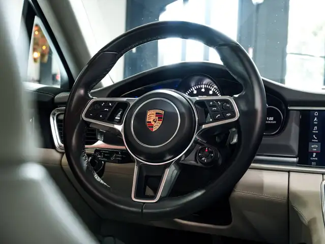 Porsche Panamera view 7