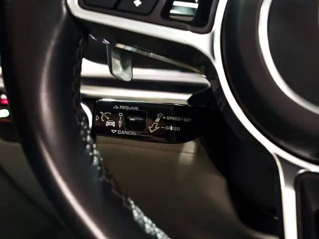 Porsche Panamera view 8