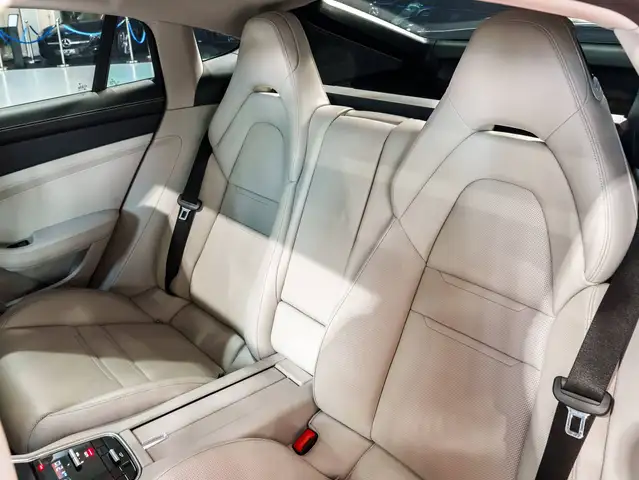 Porsche Panamera view 15