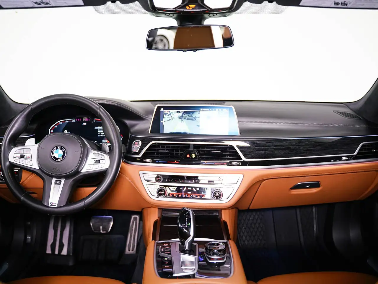BMW 7 Series снимка BMW 7 Series