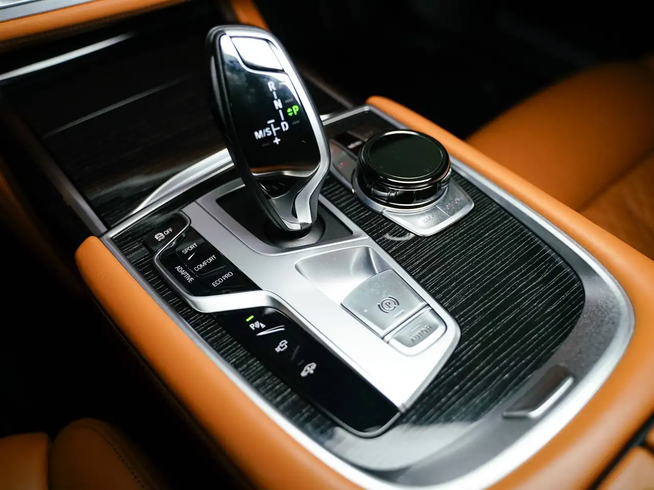 BMW 7 Series снимка BMW 7 Series