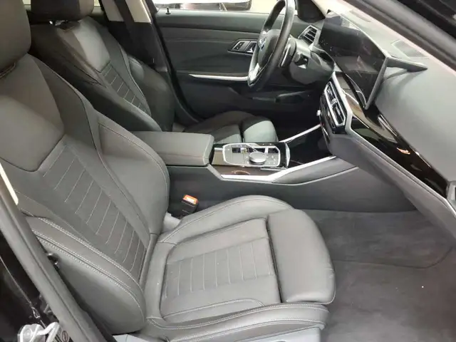 BMW 3 Series view 8