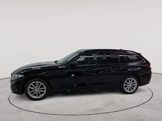 BMW 3 Series view 6