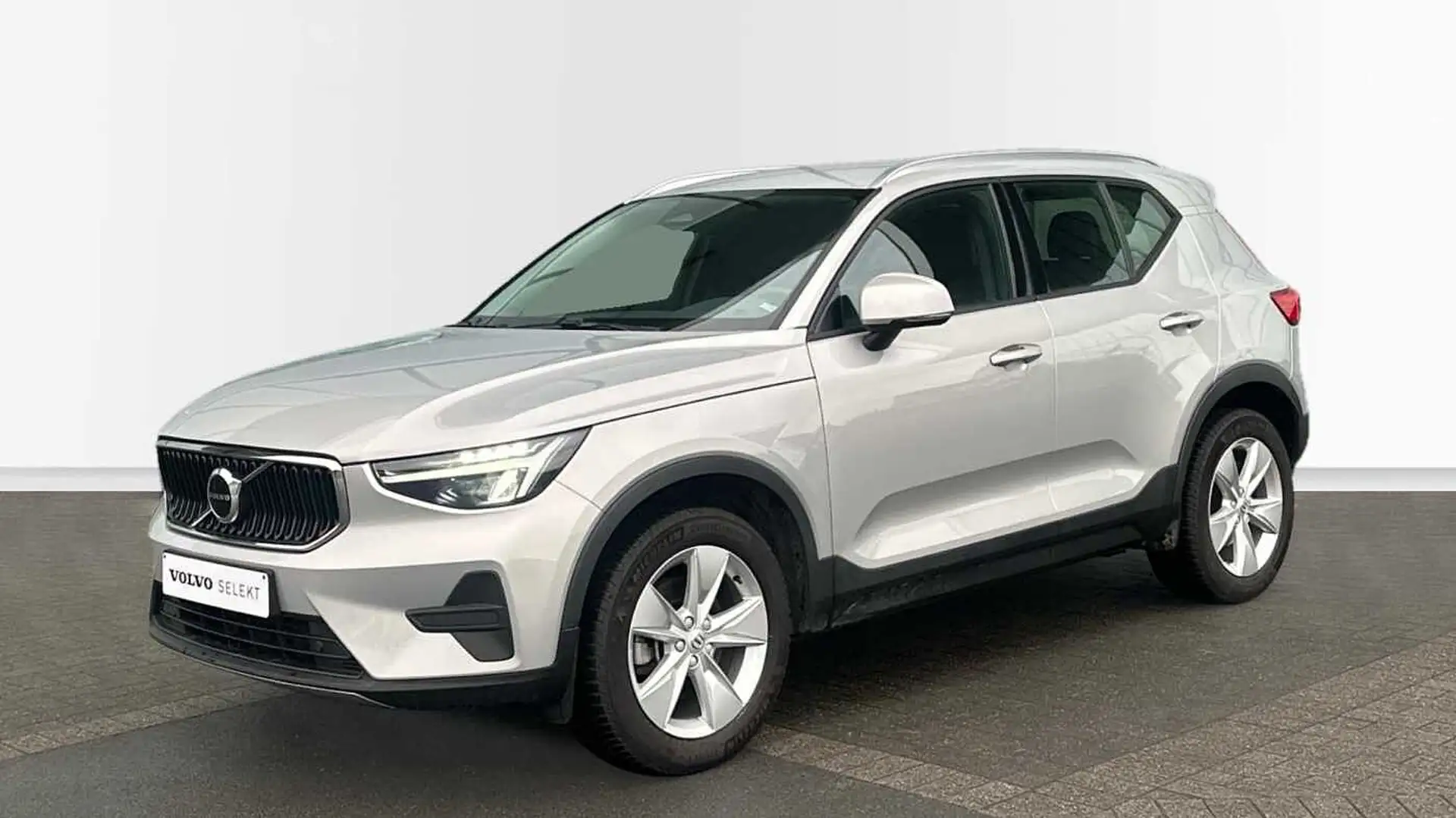 Volvo XC40 Core B3 Mild hybride | Camera | Elektrische koffer Argento - 1