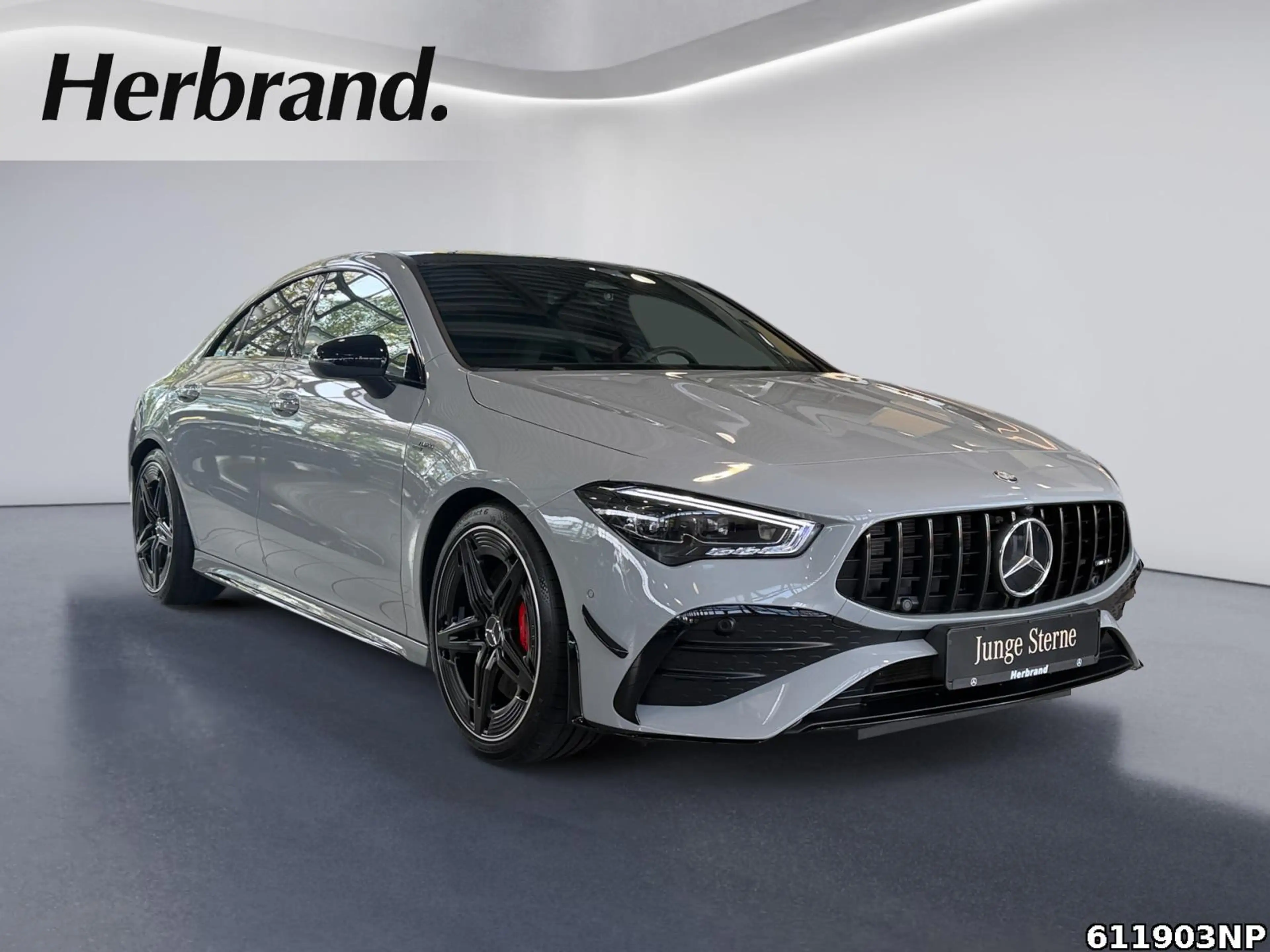Mercedes-Benz CLA 35 AMG 4M AMG Coupé  Aero Pano Burmester 19" — photo 2