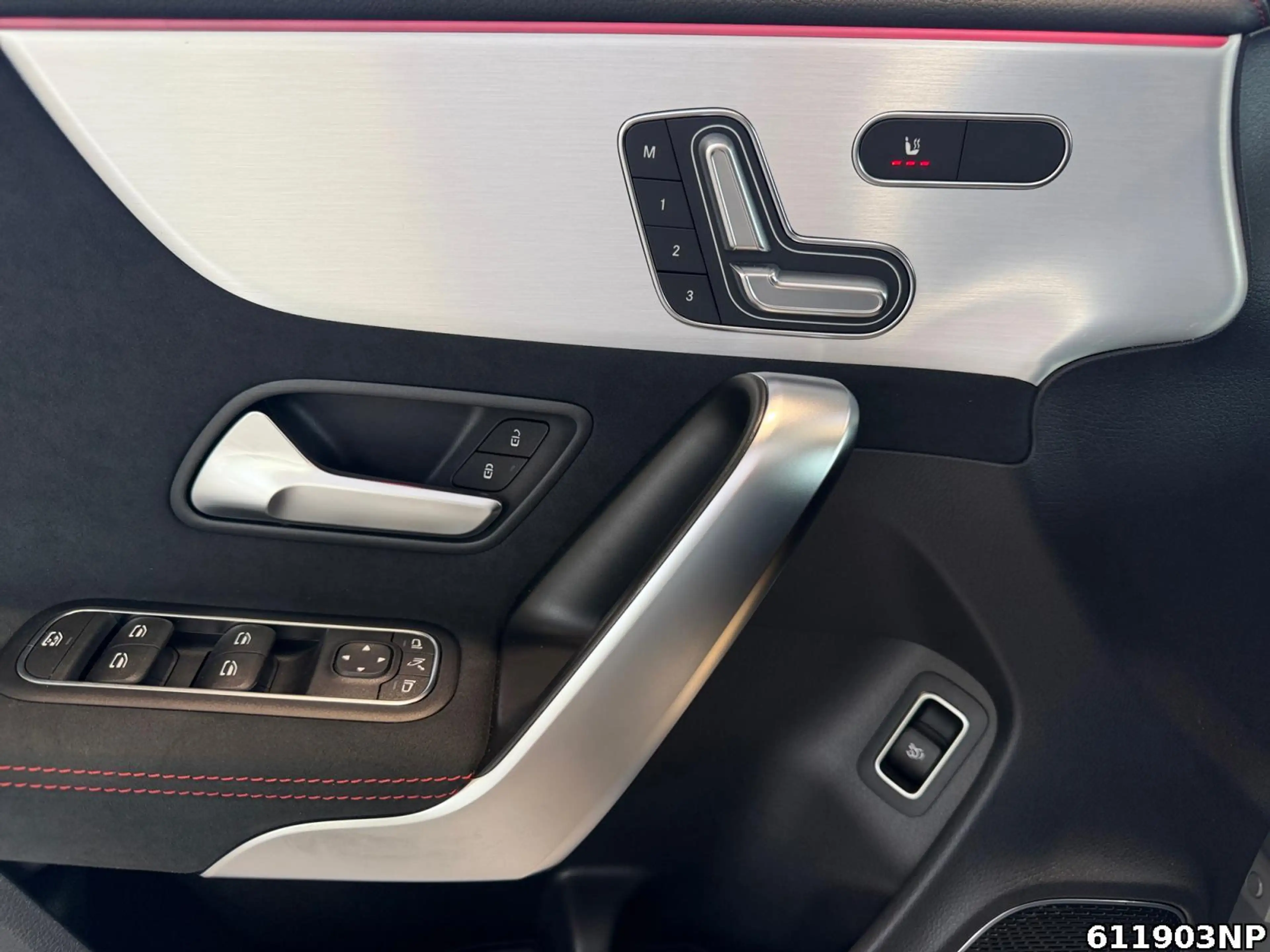 Mercedes-Benz CLA 35 AMG 4M AMG Coupé  Aero Pano Burmester 19" — photo 14